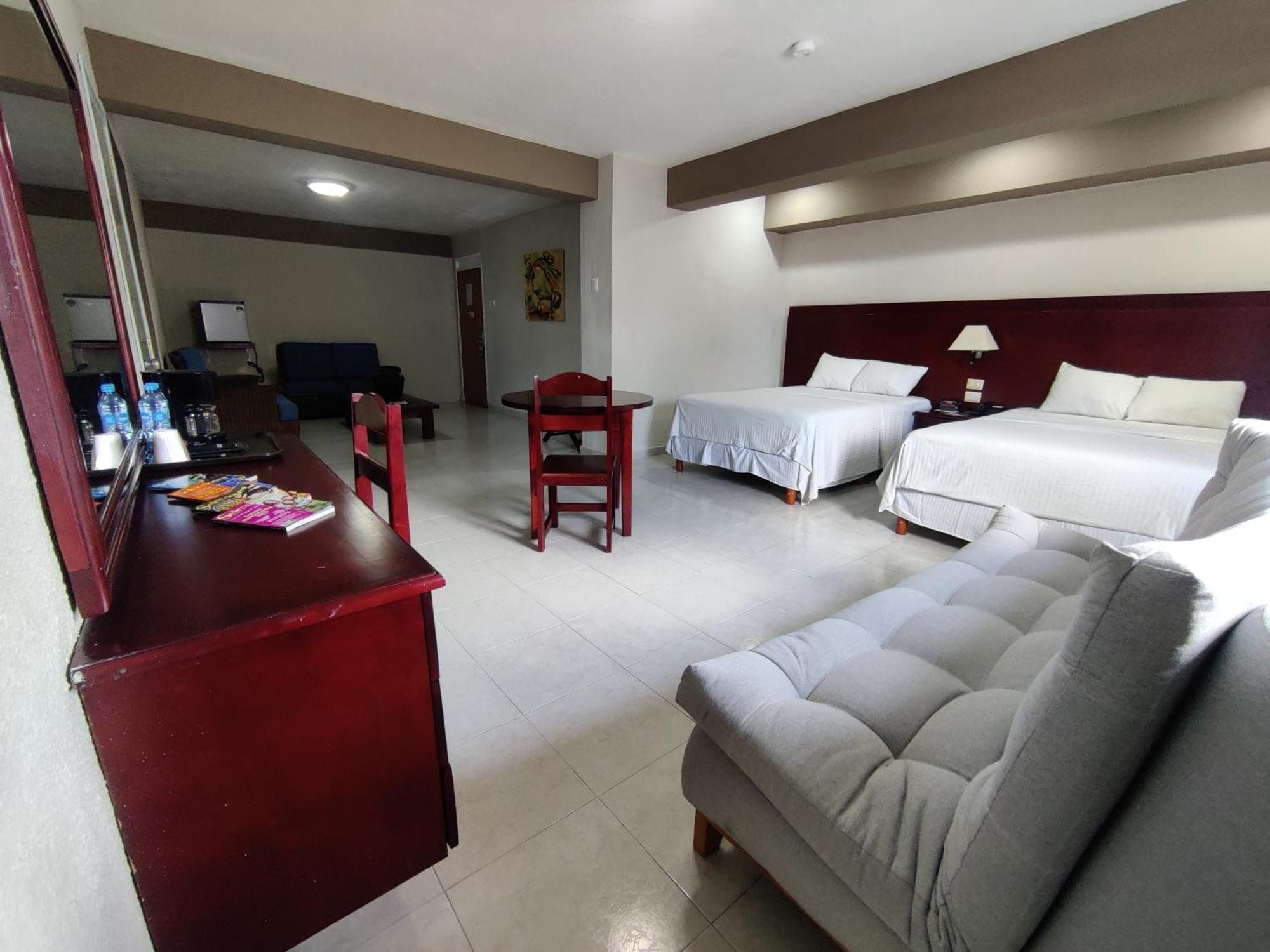 מרידה Hotel Maria Del Carmen מראה חיצוני תמונה
